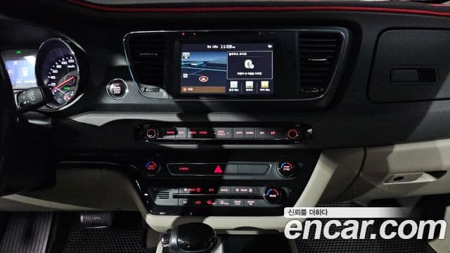 Kia All New Carnival Luxury, 2016 14