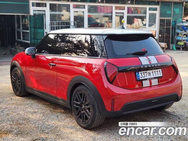 Mini Cooper C 4세대 Classic, 2025 2
