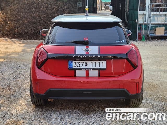 Mini Cooper C 4세대 Classic, 2025 3