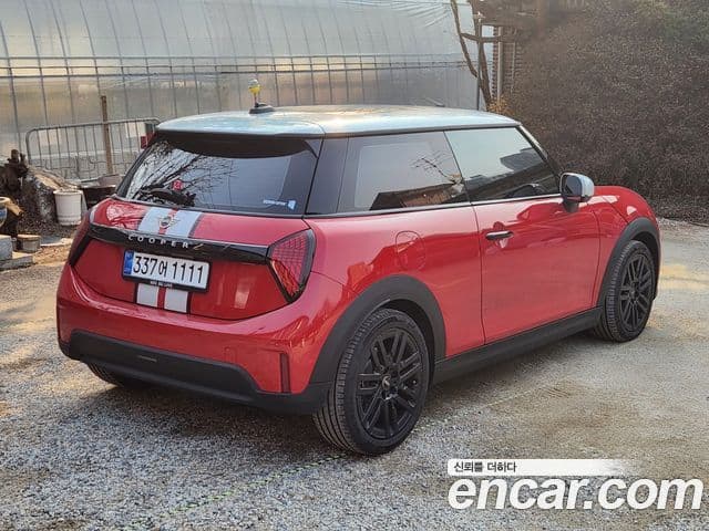 Mini Cooper C 4세대 Classic, 2025 4