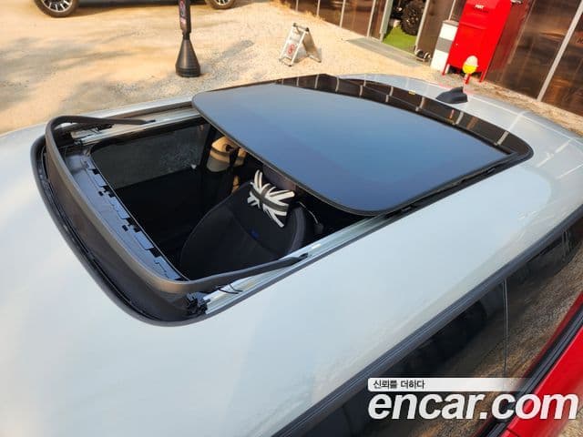 Mini Cooper C 4세대 Classic, 2025 9