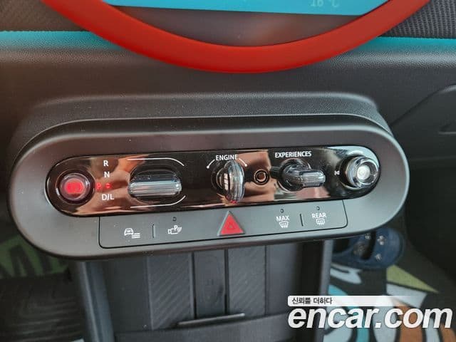 Mini Cooper C 4세대 Classic, 2025 12