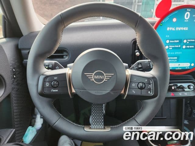Mini Cooper C 4세대 Classic, 2025 15