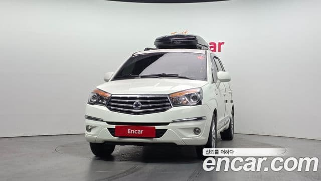 KG모빌리티(SsangYong) Korando 투리스모 4WD RT 11인승, 2014 3