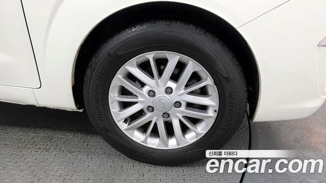 KG모빌리티(SsangYong) Korando 투리스모 4WD RT 11인승, 2014 все фото