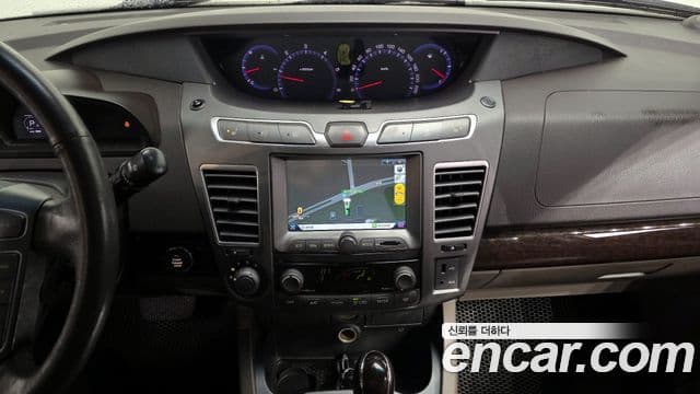 KG모빌리티(SsangYong) Korando 투리스모 4WD RT 11인승, 2014 14