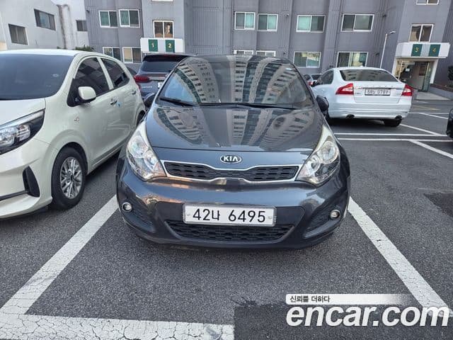 Kia All New Pride Luxury, 2014 1