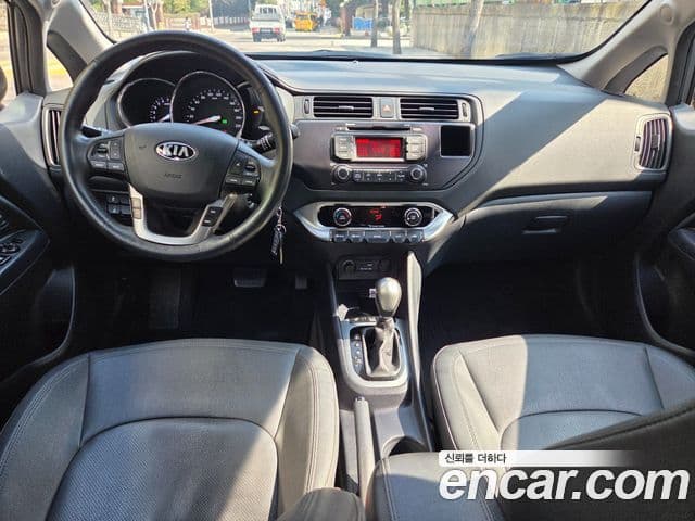 Kia All New Pride Luxury, 2014 2