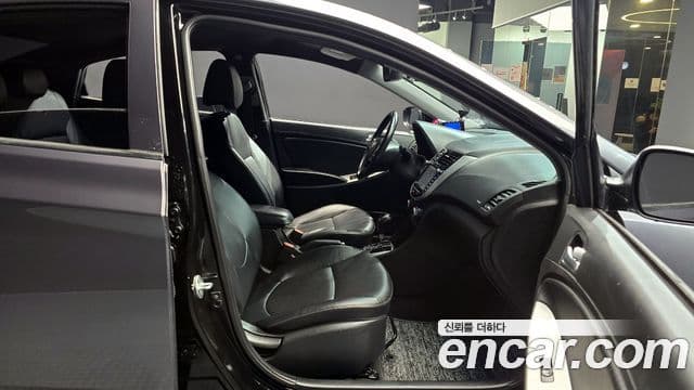 Hyundai Accent(новый кузов / новое поколение) Premium, 2016 10