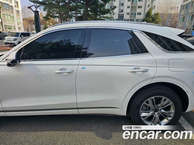 Genesis GV70, 2025 3