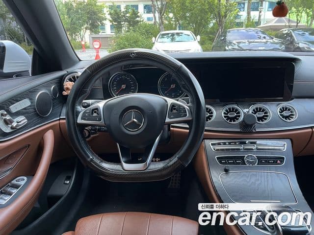 Mercedes-Benz E-класс W213 E220d кабриолет, 2018 2