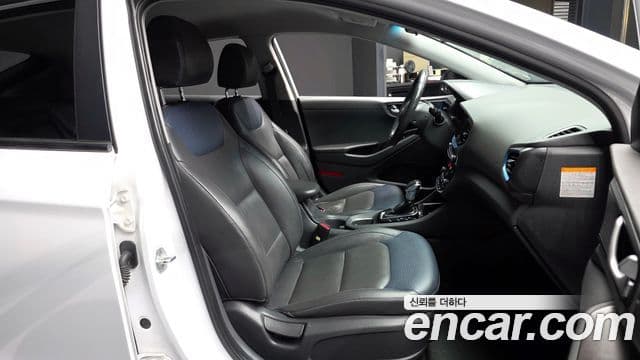 Hyundai Ioniq гибрид Plus, 2016 11