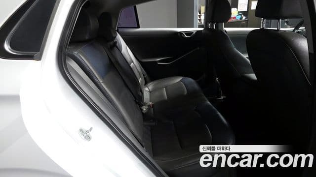 Hyundai Ioniq гибрид Plus, 2016 12