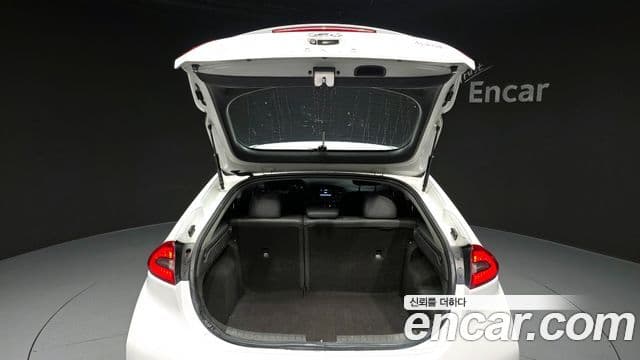 Hyundai Ioniq гибрид Plus, 2016 20