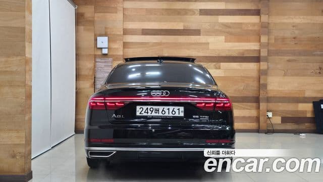 Audi A8 (D5) 55 TFSI Quattro LWB, 2020 4