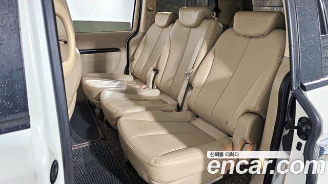 Kia Carnival R топовая версия, 2014 12