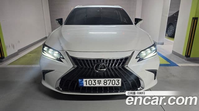 Lexus ES300h 7세대 Executive, 2025 1
