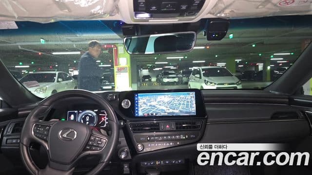 Lexus ES300h 7세대 Executive, 2025 4