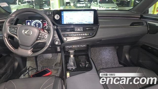 Lexus ES300h 7세대 Executive, 2025 7