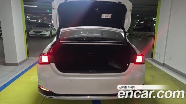 Lexus ES300h 7세대 Executive, 2025 16