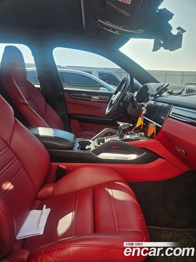 Porsche Cayenne (PO536) 4.0 турбо, 2020 15