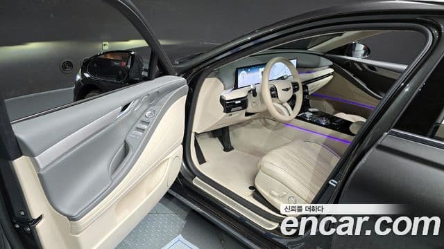 Genesis G80 (RG3) бензин 2.5 турбо AWD, 2025 10