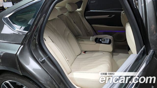 Genesis G80 (RG3) бензин 2.5 турбо AWD, 2025 12