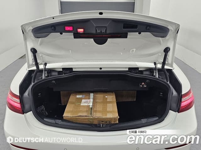 Mercedes-Benz E-класс W213 E220d кабриолет, 2018 18