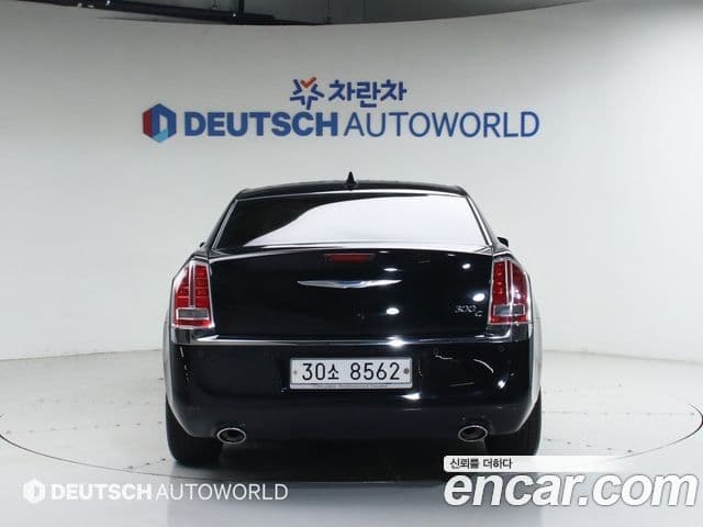 크라이슬러 The / новый New 300C, 2013 4