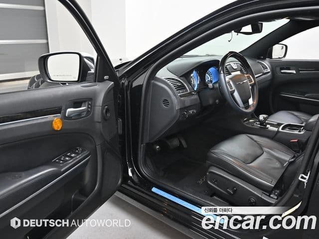 크라이슬러 The / новый New 300C, 2013 11