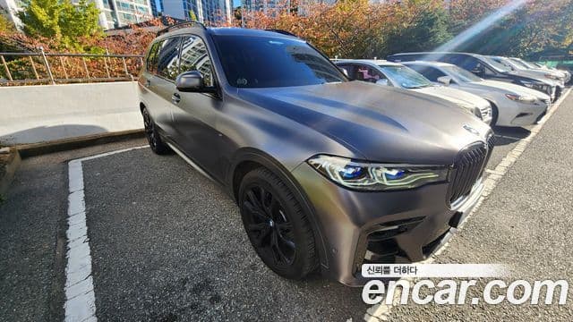 BMW X7 (G07) M50i Dark Shadow Edition 6인승, 2021 2