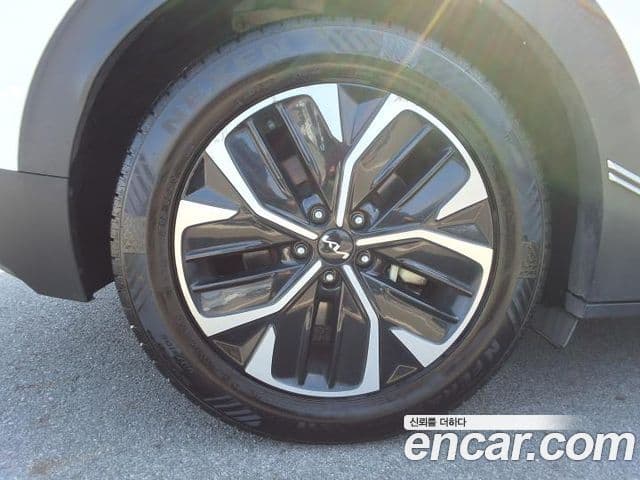 Kia EV6 Air, 2023 все фото