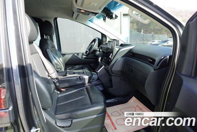Hyundai Staria Modern, 2022 17