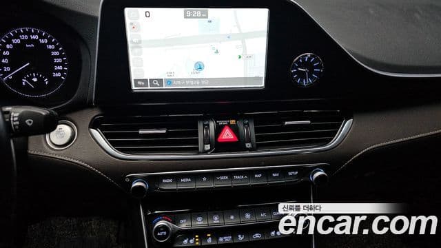 Hyundai Grandeur IG гибрид Special, 2018 16