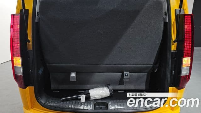 Hyundai Staria 15인승, 2024 20