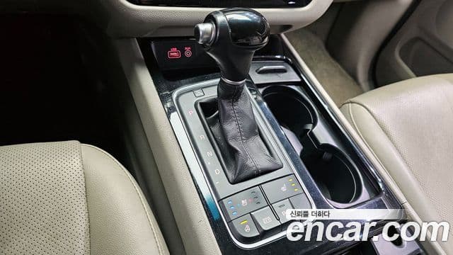 Kia All New Carnival Prestige, 2015 9