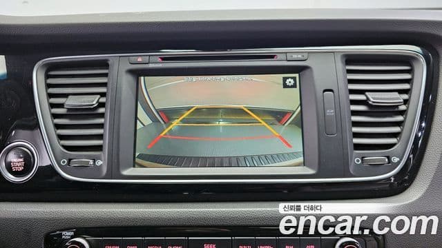 Kia All New Carnival Prestige, 2015 15