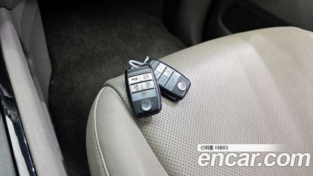 Kia All New Carnival Prestige, 2015 17