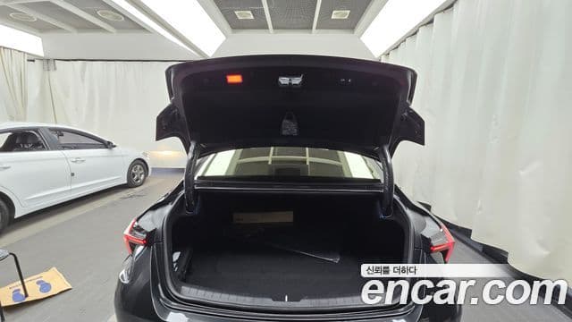 Kia The / новый New K8 Noblesse, 2025 20