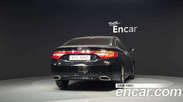 Hyundai Grandeur HG Modern, 2015 4