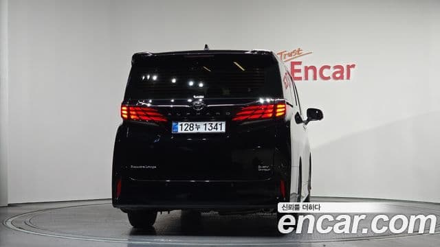 Toyota Alphard 4세대 2.5 HEV Executive AWD, 2025 4
