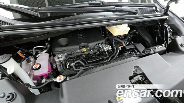 Toyota Alphard 4세대 2.5 HEV Executive AWD, 2025 6