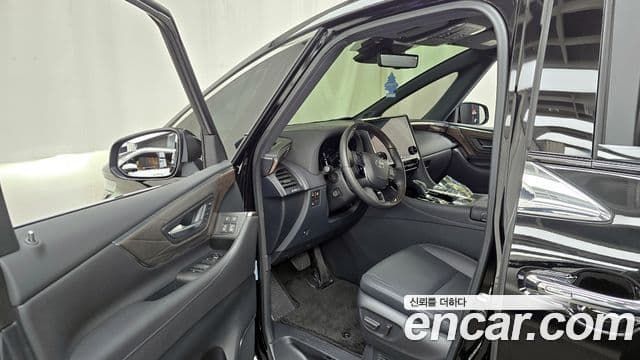 Toyota Alphard 4세대 2.5 HEV Executive AWD, 2025 10