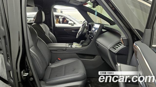 Toyota Alphard 4세대 2.5 HEV Executive AWD, 2025 12