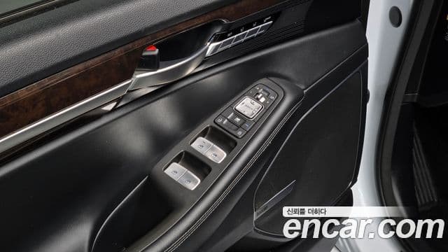 Genesis EQ900 Luxury, 2016 17