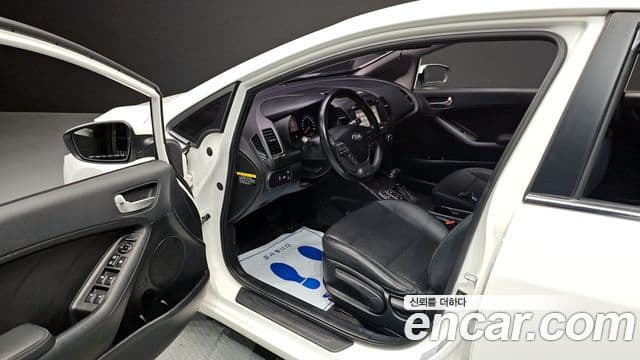 Kia K3 Trendy, 2015 10