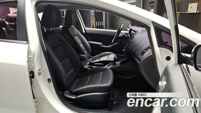 Kia K3 Trendy, 2015 12