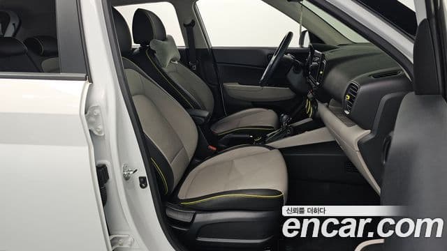 Hyundai Venue 1.6 Flux, 2023 10