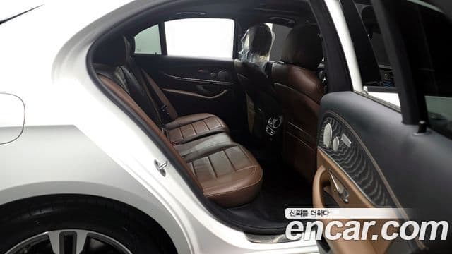 Mercedes-Benz E-класс W213 Avantgarde, 2022 12