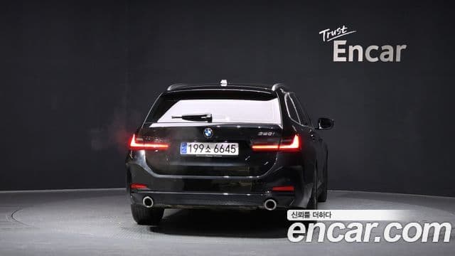 BMW 3시리즈 (G20) 320i Туринг (Touring), 2024 4